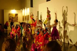 Mempopulerkan Balet dari Bantaran Kali Ciliwung